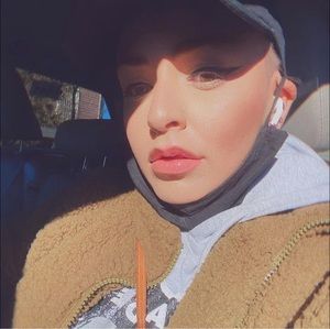 Meet your Posher, Celenia